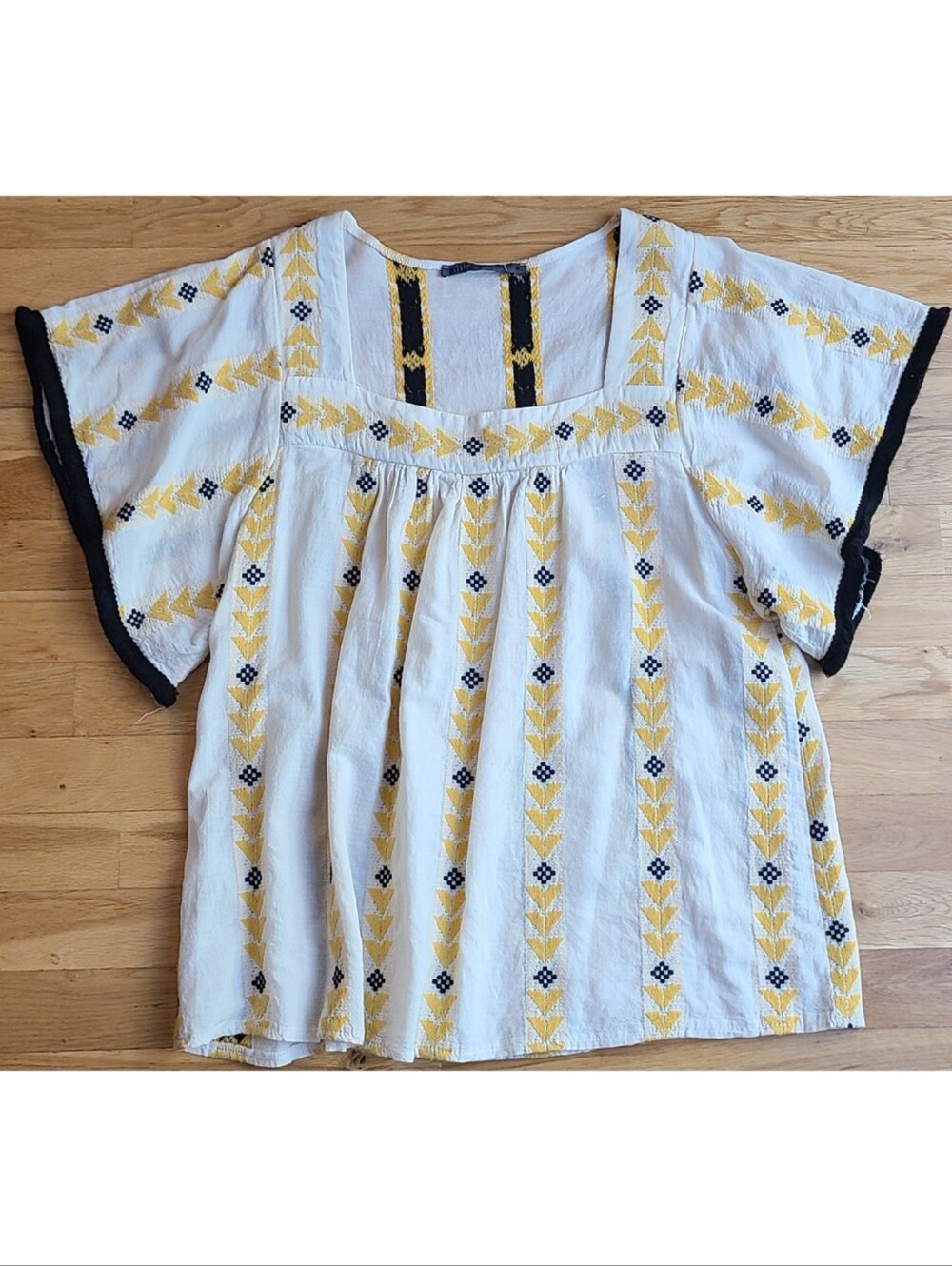 Milla Embroidered Geo Peasant Top Medium Babydoll Bell Sleeves 70s Boho